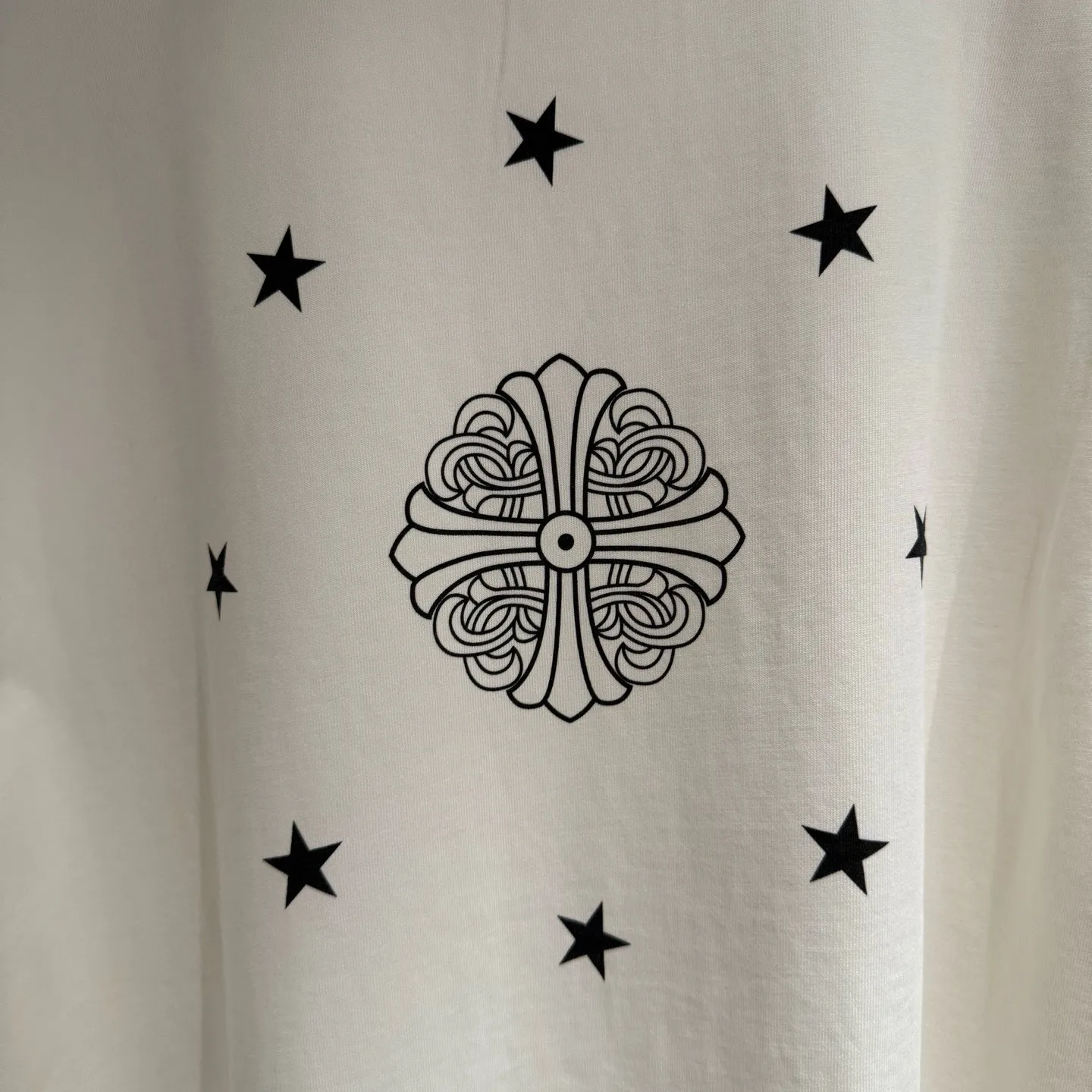 🅿️330 [Strict quality control] CH Croixin's new long-sleeved sweatshirt T-shirt. Heavy 340g double yarn fabric. Four flower positions on the front, back and left. Wash the whole garment twice. The four sides are frayed and torn. Heavy fabric. The neckline is made of icy Salona. Loose fit. Deep, wide and stylish. No deformation or shrinkage. 3 colors: black, white and gray. Size: M-2xl